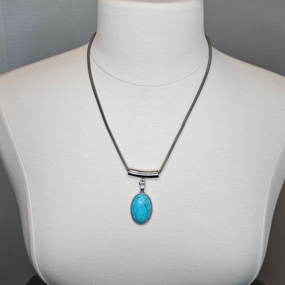 Southwest Style Pendant Necklace Turquoise Color Oval Cabochon Silvertone Chain